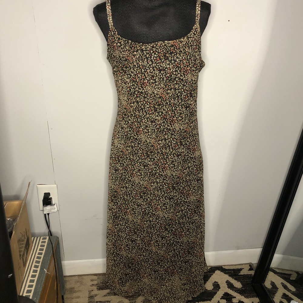 🌱 Vintage Floral Print Midi Dress